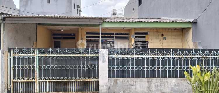 Old Building House in Bojong Indah, Cengkareng 1