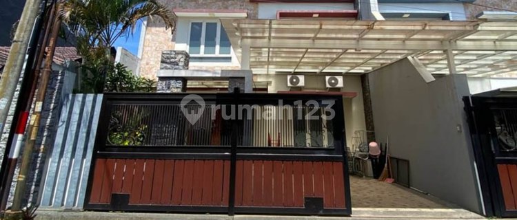 Rumah Modern Plus Rooftop View Gunung Cakep di Borobudur, Lowokwaru Malang 1