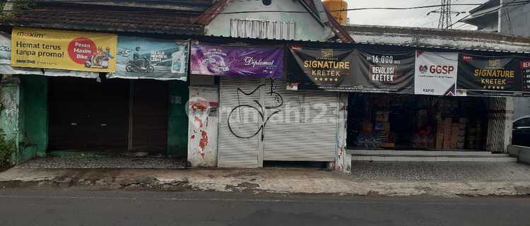 FOR SALE – 3 Shophouses Combined into 1 House at 0 Km Polehan Main Road MALANG 1