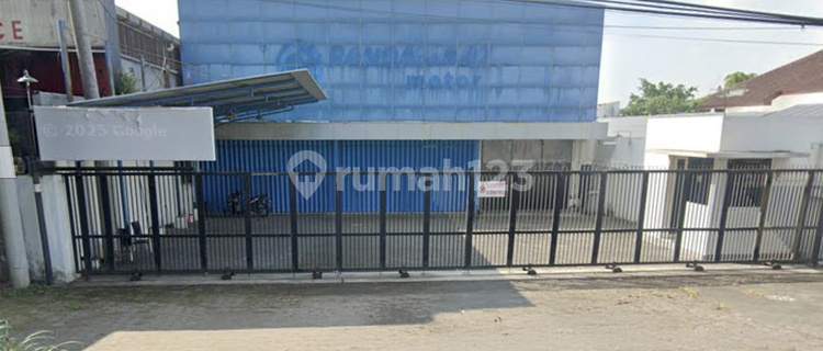 For Sale: Large Shop House on Ahmad Yani Street, Blimbing, Malang 1