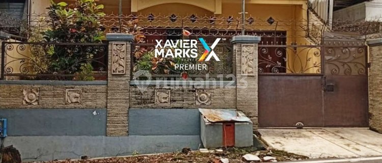 Rumah Terawat Dekat Pusat Kota di Klojen Malang 1