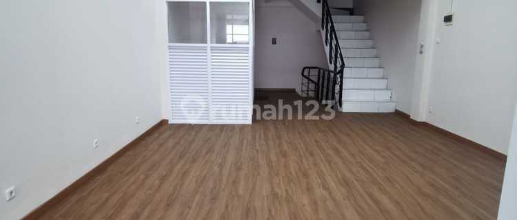 Ruko Tangcity Business Package 3 Floors HGB 82m2 Furnished East Facing 1