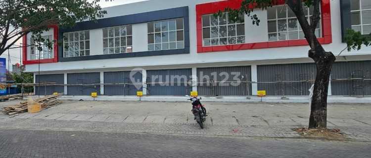 Two-Story Shop House in City Center Near Undip, Unimus, and Primaya Hospital 1