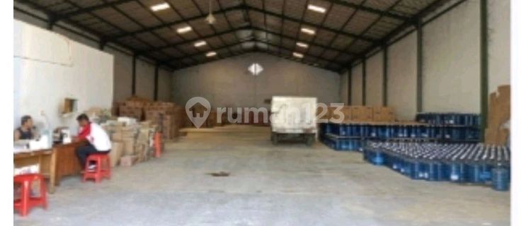 Disewakan Gudang di Gatsu Halaman Parkir Luas Jalan Lebar 2 Jalur 1