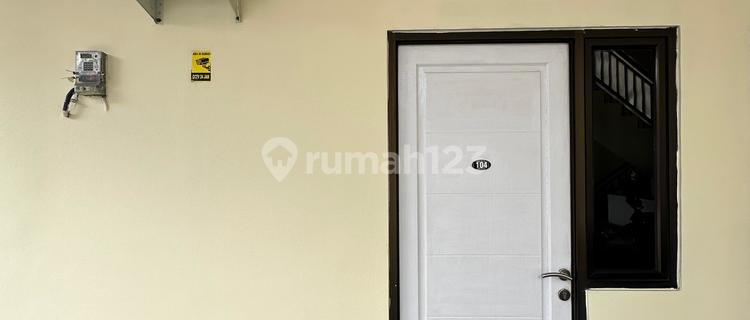 Comfortable Boarding House, Flood-Free in Central Bekasi with Spacious Parking and Water Heater Available. 1