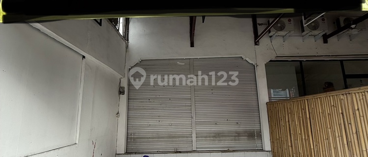 Strategic Store on Danau Poso Street, Sanur 1