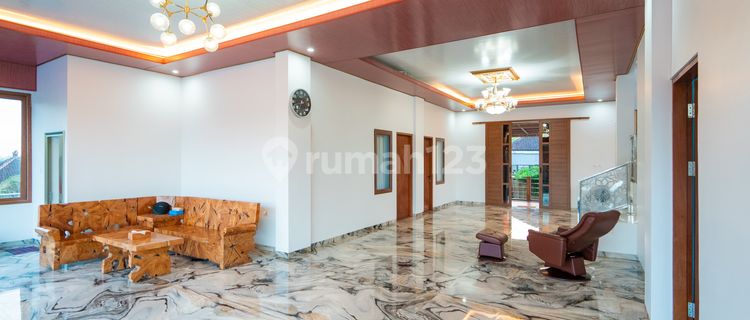 Luxury House with GWK View on Dharmawangsa Street, Nusa Dua 1