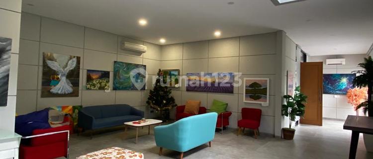 Modern Minimalist Lake View House at The Spring Scarlet Gading Serpong Tangerang 1