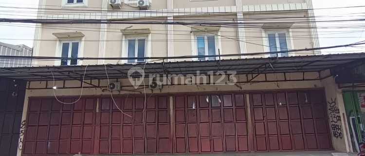 For Rent Strategic Shop House on Jl Pengasinan Jatimulya East Bekasi 1