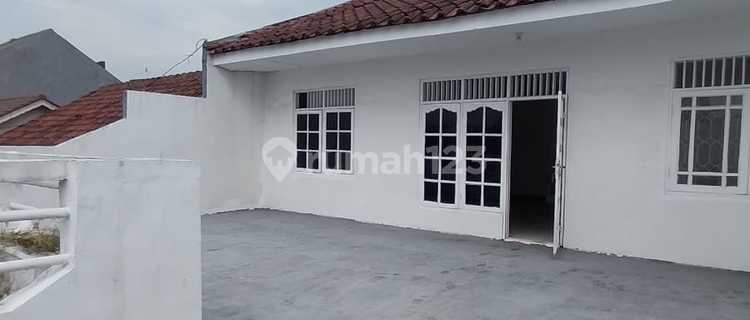 Jual Bu Rumah Putih 2 Lt Lb 150 Lt 240m2 Turun Harga 1,25 M Harapan Indah 1 Bekasi 1