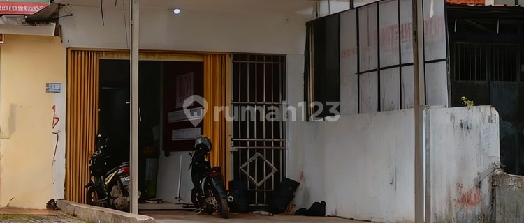 Shop/house on Pitara Main Road, Depok. 1