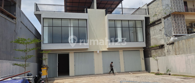 For Rent New 3-Story Shop House in North Denpasar 1