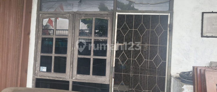 House at Jl. Brotojoyo, North Semarang – 10622 1