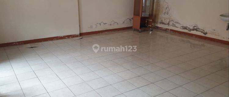 Dijual Ruang usaha di Jl. Boulevard Raya , Jakarta Barat 36 M Bagus 1
