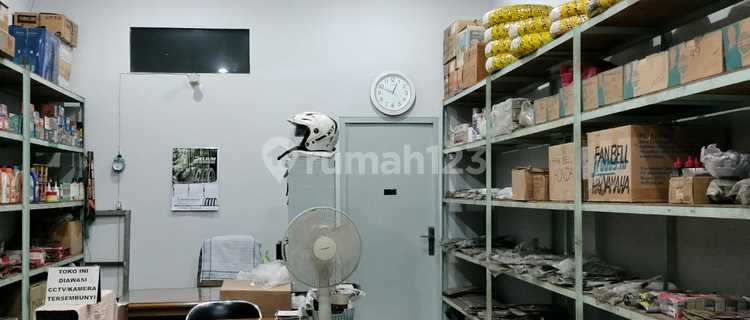 FOR RENT QUICKLY, SHOP HOUSE ON JL. RAYA CENDRAWASIH 1
