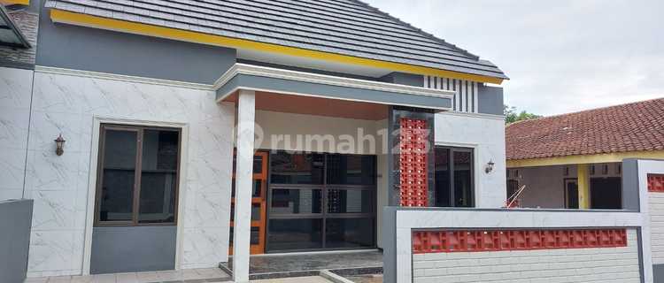 Rumah Pesan Bangun Type 70 Desain Minimalis dan Modern Gunungpati 1