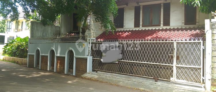 Comfortable, Magnificent, and Ready-to-Occupy Home in Bintaro Sector 3 1