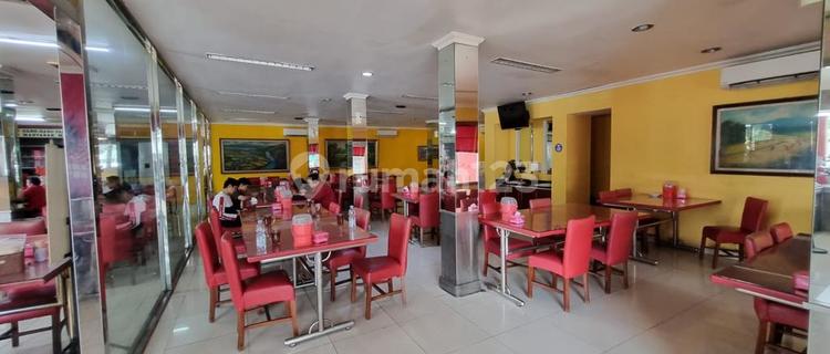 PRICE DROP!! Quick Sale of Former Padang Restaurant Building, Strategic Location on Bintaro Main Road Sector 1 1