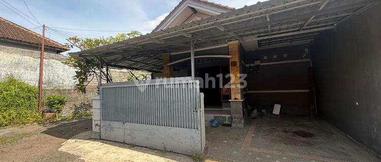 2-Story House in Denpasar Ready to Occupancy with Freehold Title 1