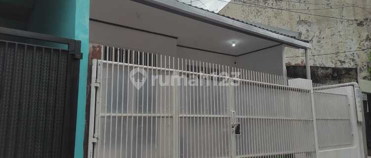 For Sale 3-Bedroom House in Kav DKI Pondok Kelapa 1