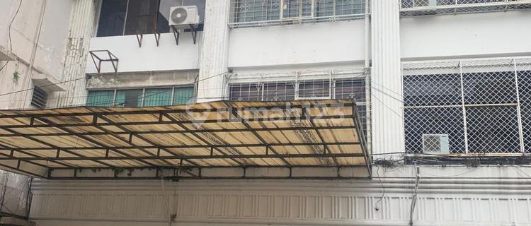 Sell Fast! 4-Story Shop House Ready to Occupied Near Senen Station in Kemayoran - Central Jakarta 1