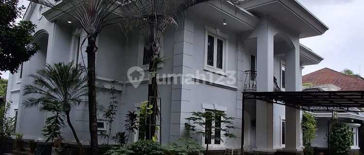 Rumah Siap Huni Tipe Mediterania di Kebayoranbaru, Jaksel 1