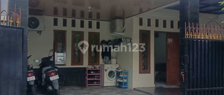 Nice House Ready to Occupy in Green Boulevard Harapan Indah Bekasi 1