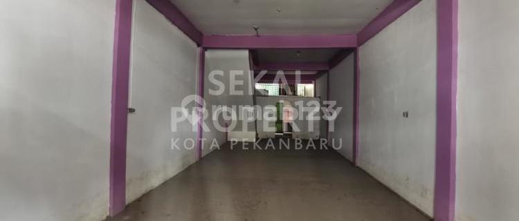 For Sale 2.5-Story Shop House on Jl. Kota Baru Pasar Bawah 1