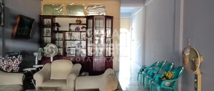 For Sale / For Rent 3 1/2 Story Shop House in City Center - On Ahmad Yani Street, Pekanbaru 1