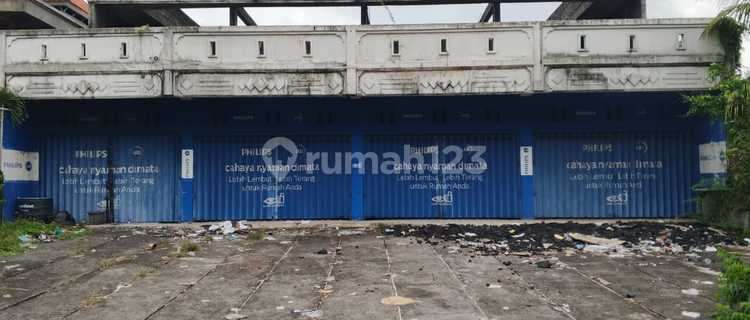 Roomy Parking Shophouse in a Strategic Location on Ida Bagus Mantra Bypass 1