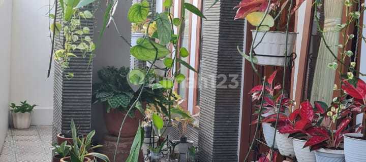 2-Story Fully Furnished House in Padangsambian, Denpasar For Sale 1