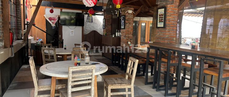 Overcontract Cafe and Its Contents in East Denpasar 1
