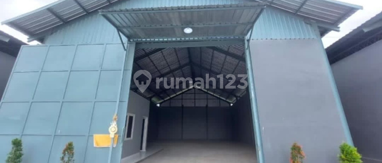 Shop House and Large Warehouse Near Lovina Beach Street 1