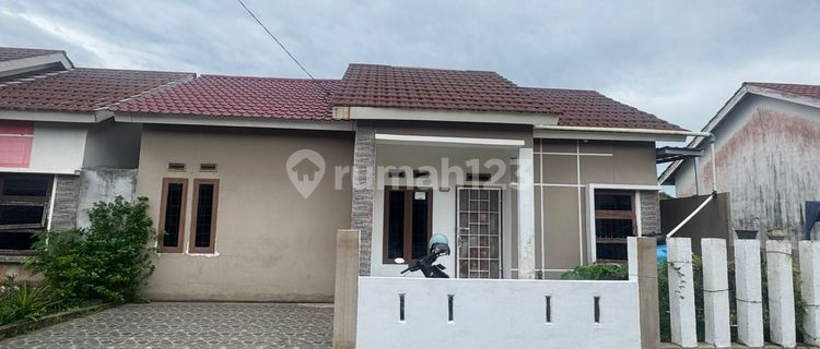 Ready-to-Live House, Pioneer Street, Smooth Access, Flood-Free 1