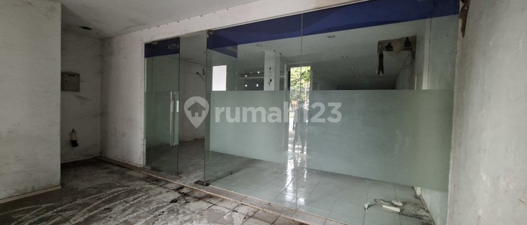 Strategic Shop House Suitable for Cafe, Shop, and Office in Kendal 1