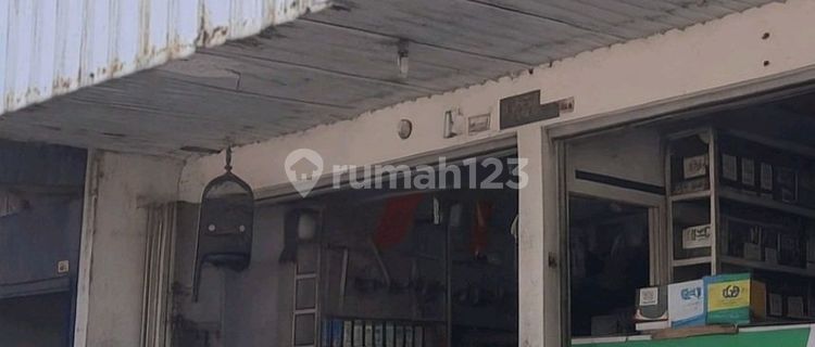 Strategic Shop House on the Main Highway of Weleri 1