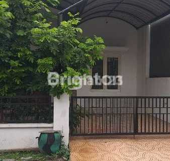 Super Strategic Ready-to-Occupy House in Kebonsari 1
