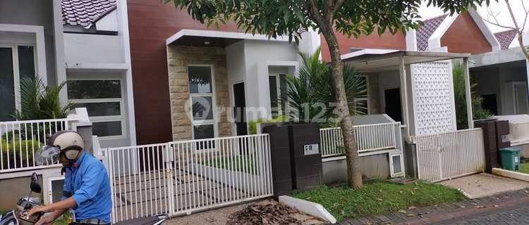 New Super Strategic Ready-to-Live House in Dau, Malang 1