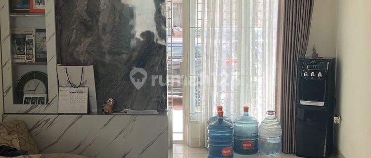 Dijual cepat Rumah 2 lantai di Gading Serpong (cluster IL Rosa), Tangerang. 1