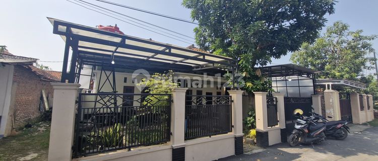 Rumah Cantik Asri Arjawinangun 1