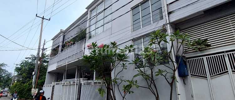Asri Lux Boarding House in the Heart of the City 1