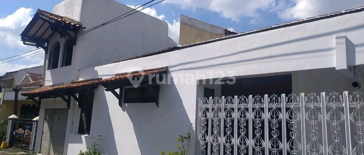 Dikontrakan Rumah Siap Huni 2 Lantai Dekat Unesa Ketintang Pln Upt Kejaksaan.diketintang Surabaya Rumah 1