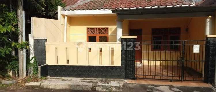 Ready-to-Occupy House in Duta Harapan Housing, Bekasi 1