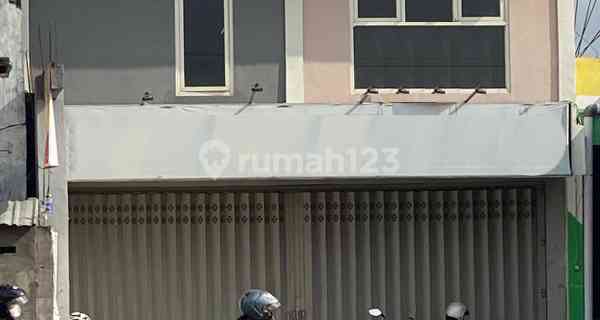 Banjarsugihan shop house near Grand Pakuwon with parking space. 1