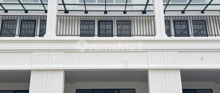 Hudson Shop House Facing Boulevard Ready to Use Free IPL 1 Year 3 Floors 1