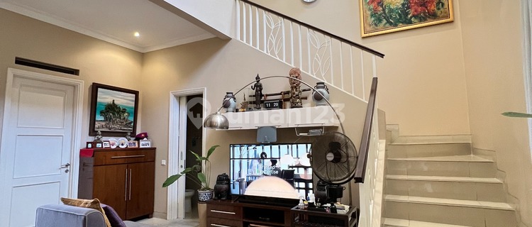 Rumah Mewah 3 Lantai Premium Grisea, View Danau Langka 1