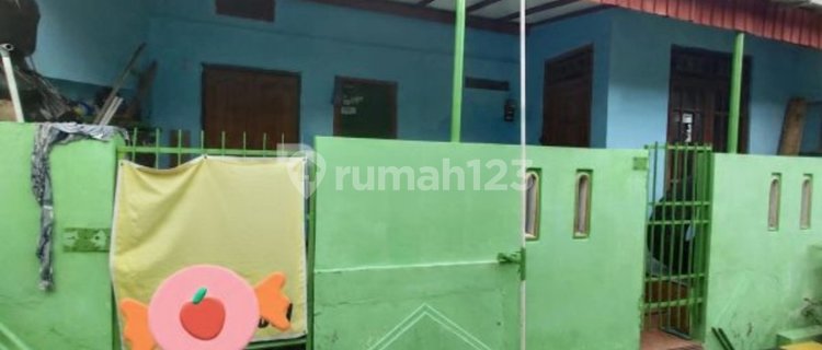 House, 1 Floor, Freehold Title, Located in an Islamic Environment, Flood-Free, Tanah Mas, Semarang 1