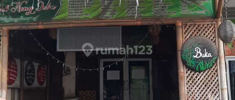 3-Storey Shop House. Good Building in Front of H Medical Campus of Gunadarma. 3 Floors • Floor 1: Kitchen + Bathroom + Floor Dining Area • Floor 2: Office + Bathroom • Floor 3: Large Kitchen + Bedroom + 2 Bathrooms • 7000watt Electricity • Land Area 91m2 1