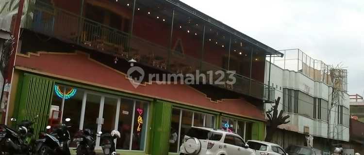 For Sale: Strategic Cafe Shopfront on Katamso Street, Jebres, Solo 1