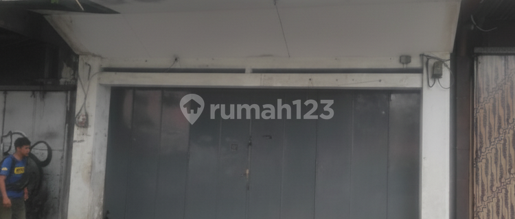 For Sale: Roadside Shop-House on Urip Sumoharjo Street, Jebres, Solo 1